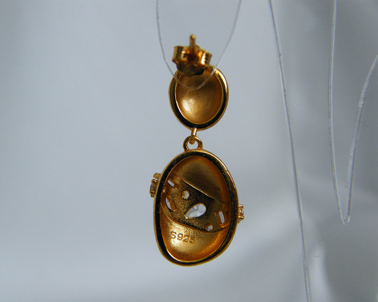 Luna Textured Drop Earrings