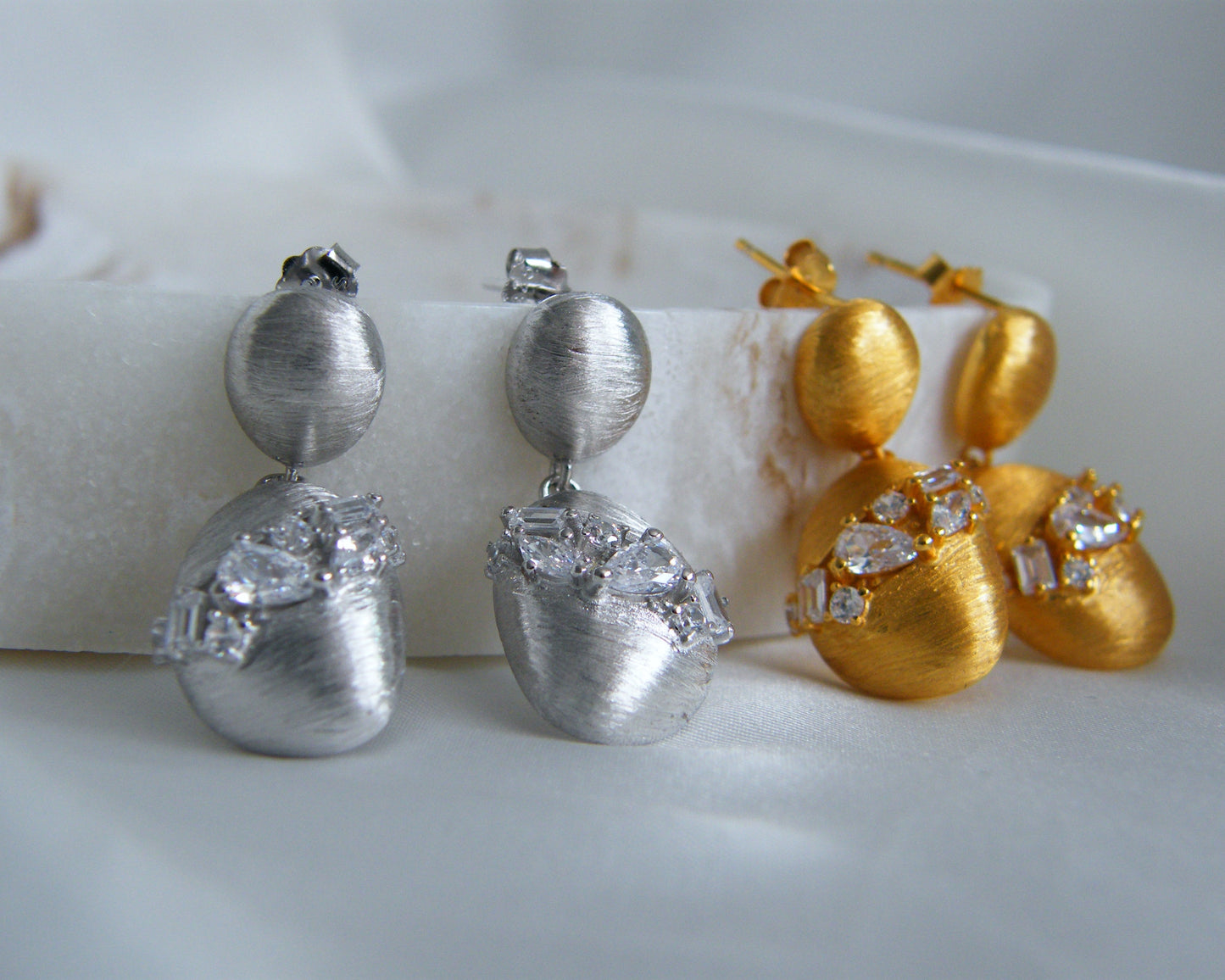 Luna Textured Drop Earrings