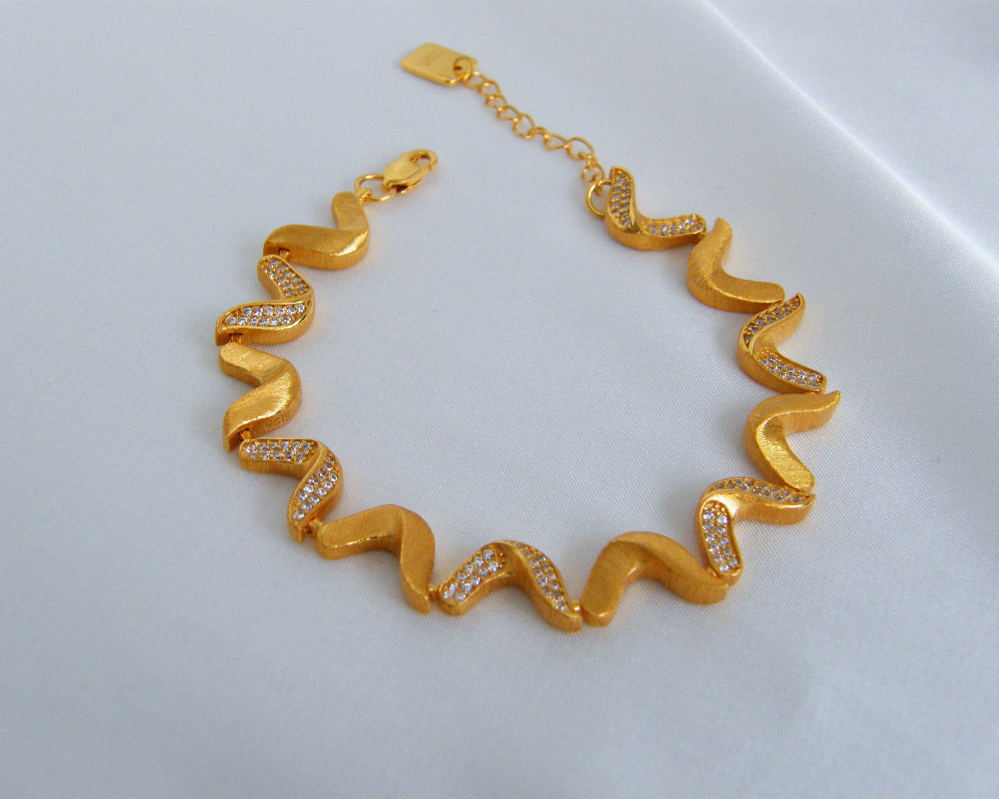 Pavé Wave Link Bracelet