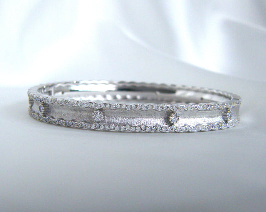 Lustre Line Bangle