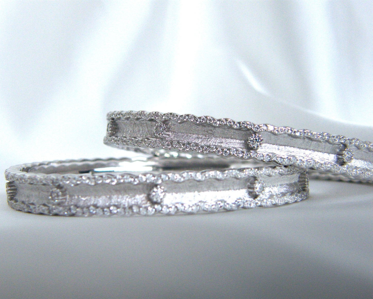 Lustre Line Bangle