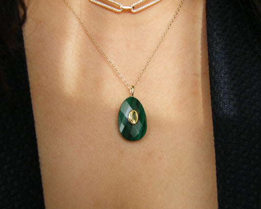 The Malachite Aura Necklace