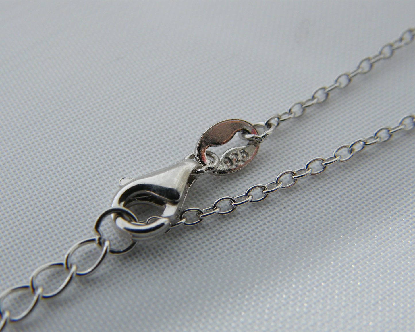 Noir Aura Necklace