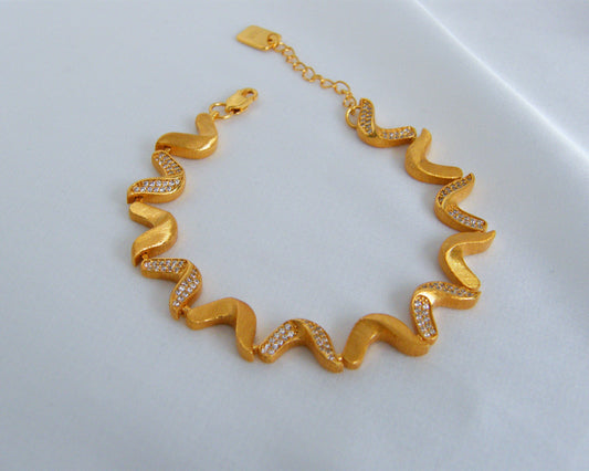 Pavé Wave Link Bracelet