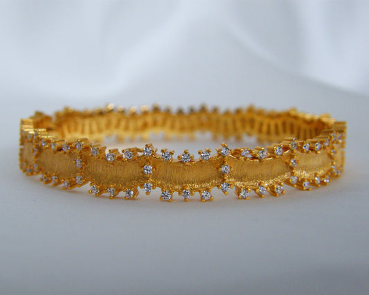 Heritage Wave Bangle