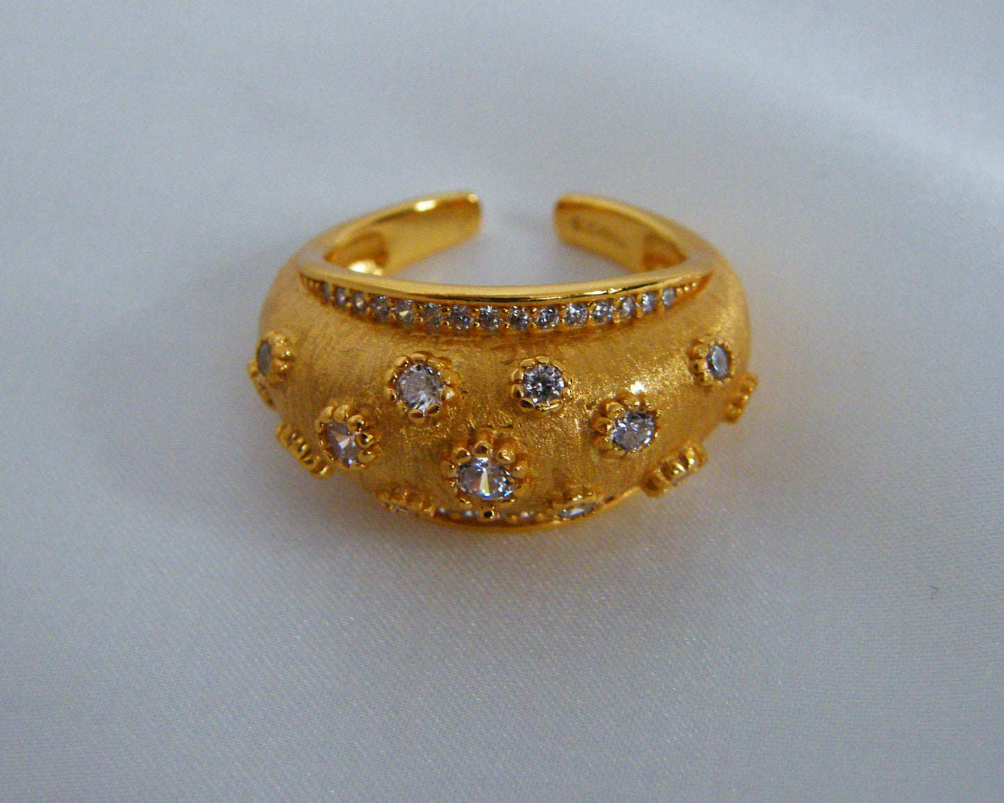 Majestic Dome Ring