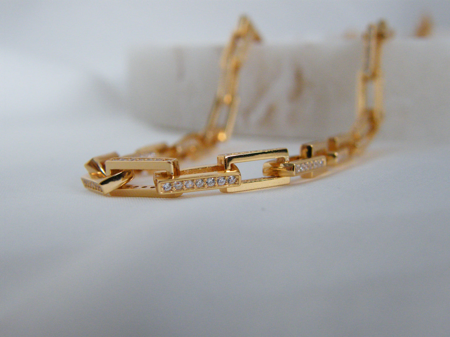 Eterna Link Necklace