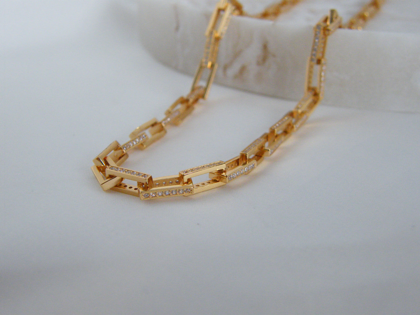 Eterna Link Necklace