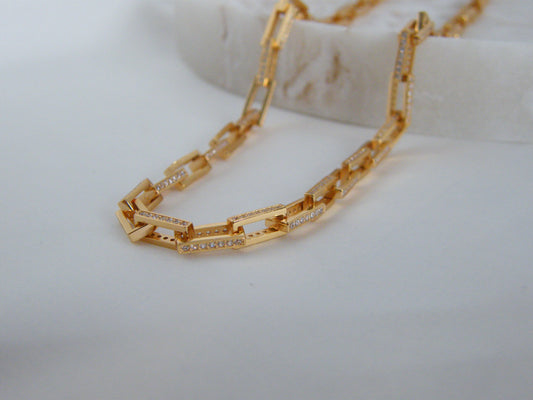 Eterna Link Necklace