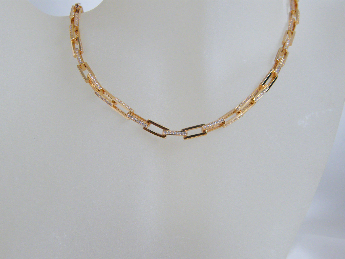Eterna Link Necklace