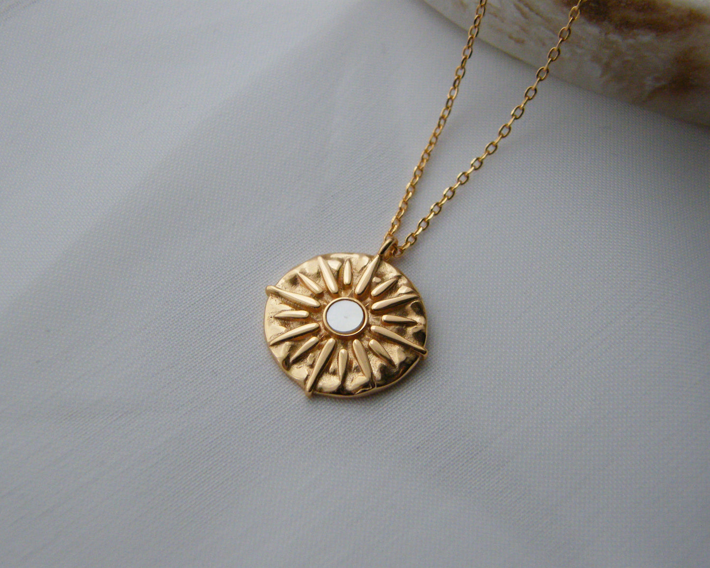Nova Medallion Necklace