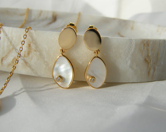 Lyria Drop Earrings