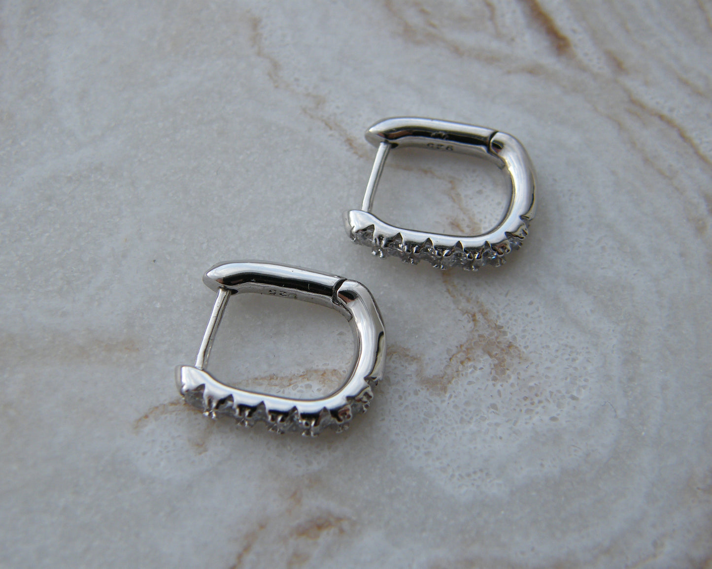 Radiant Classic Huggies