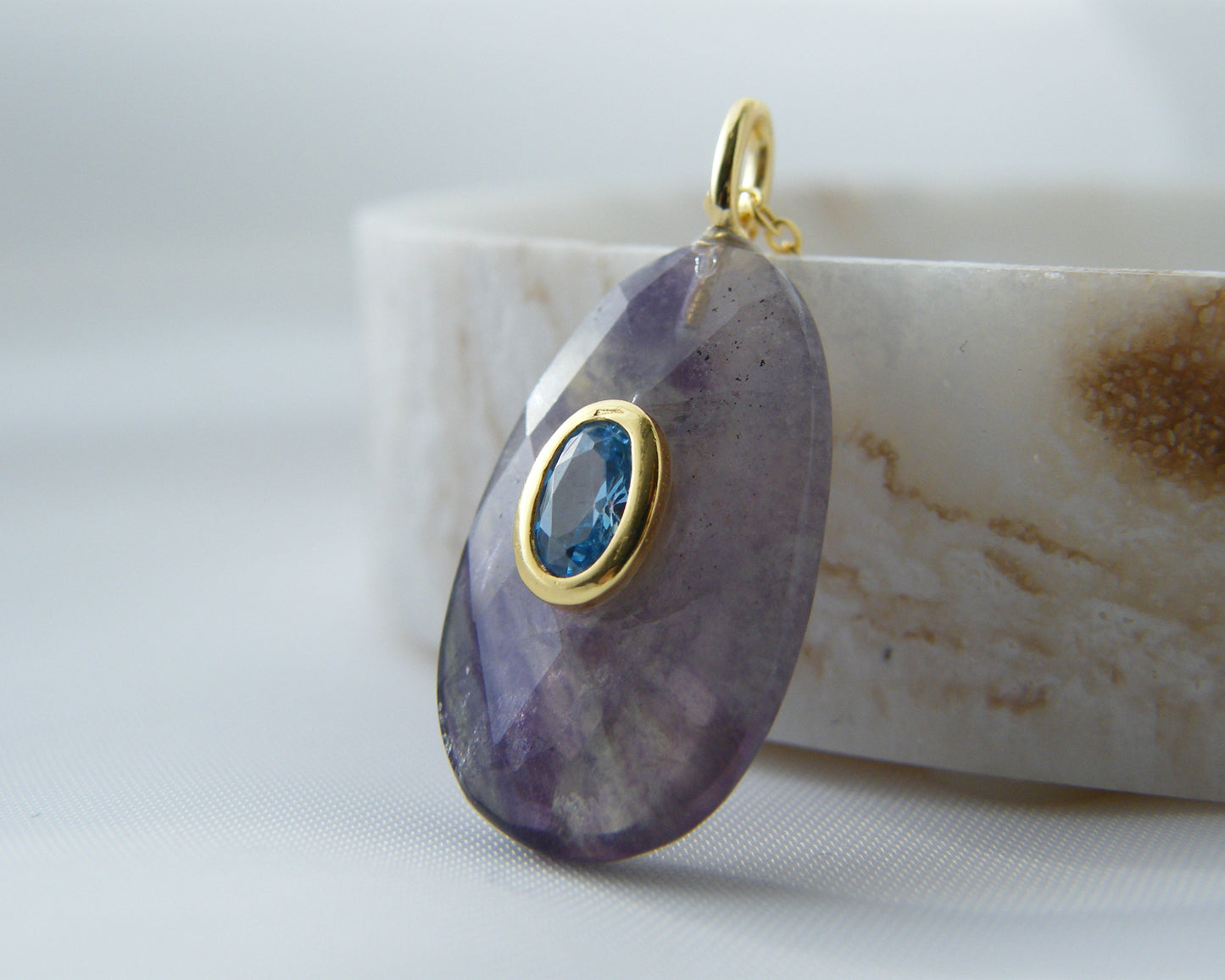 Fluora Aura Necklace
