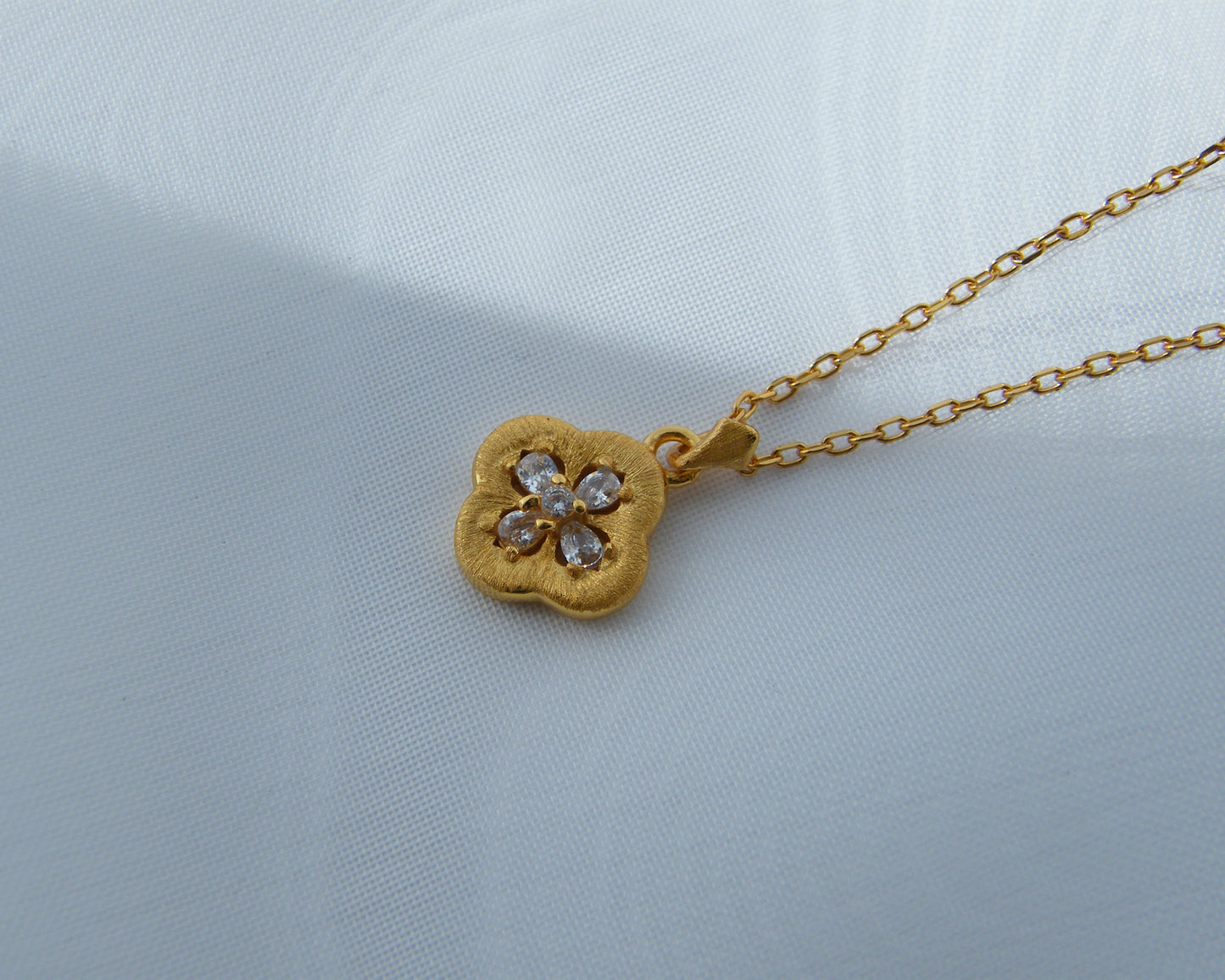 Clovera Necklace