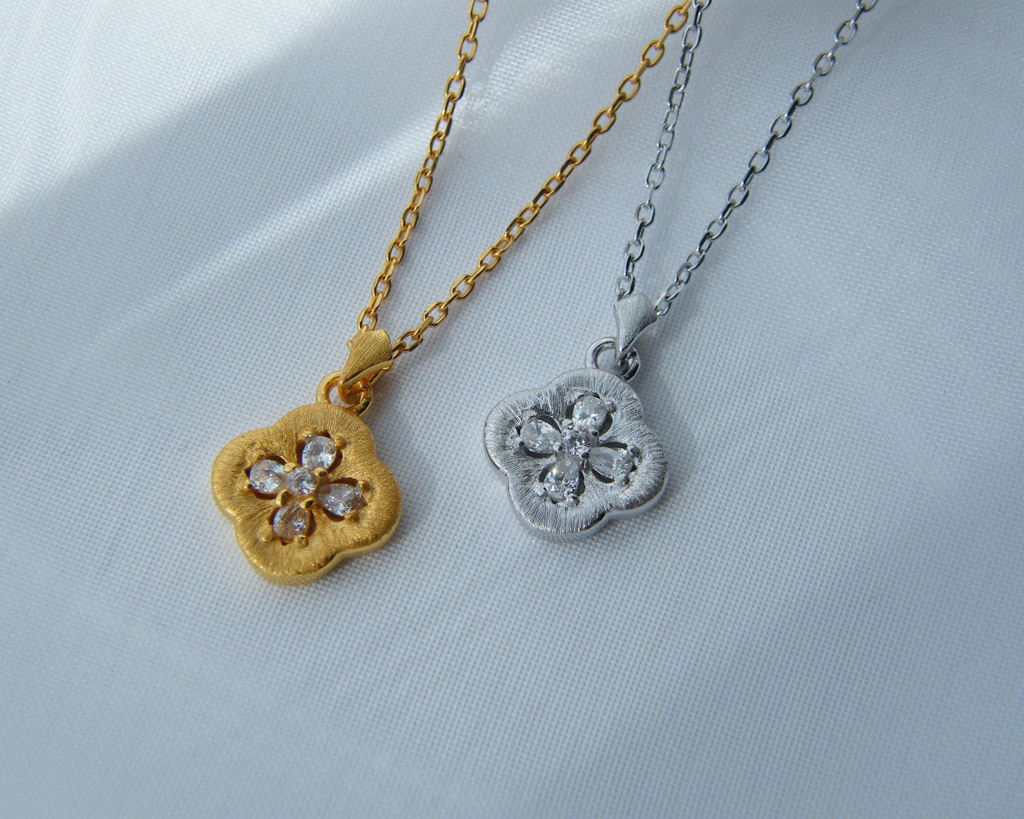 Clovera Necklace