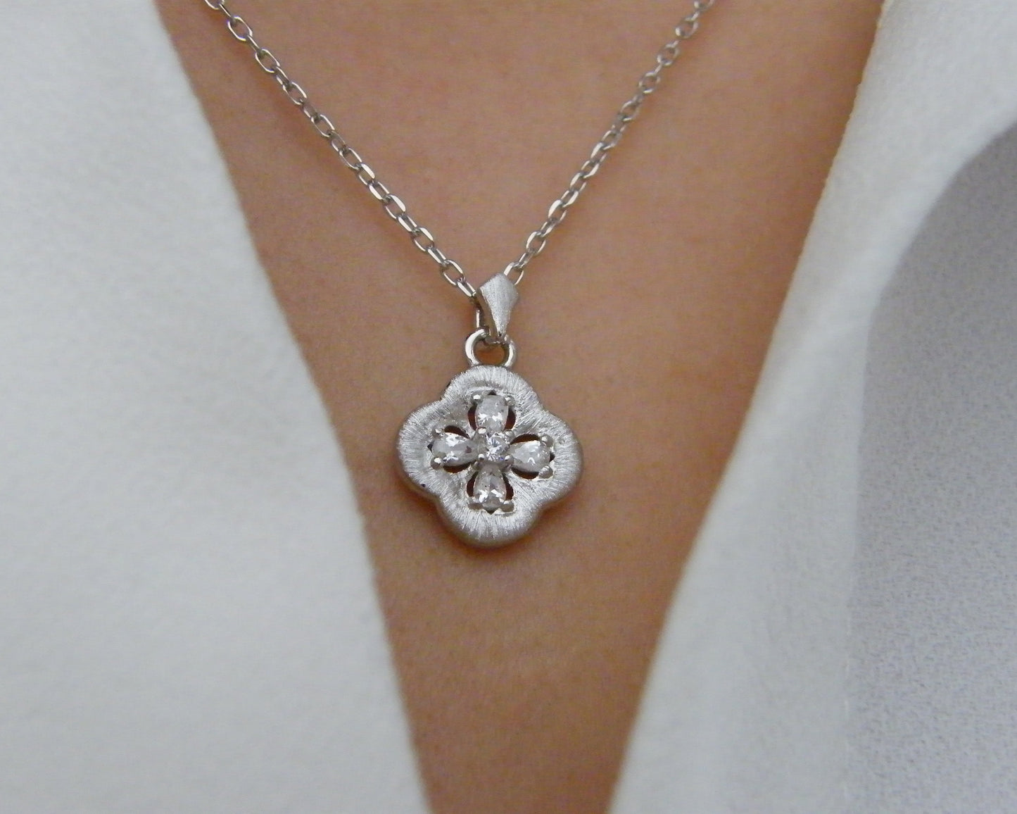 Clovera Necklace