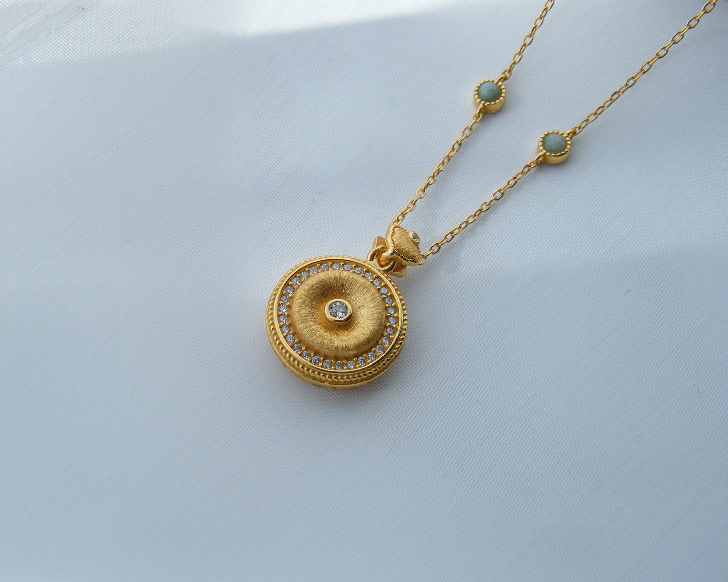 Versa Medallion Necklace