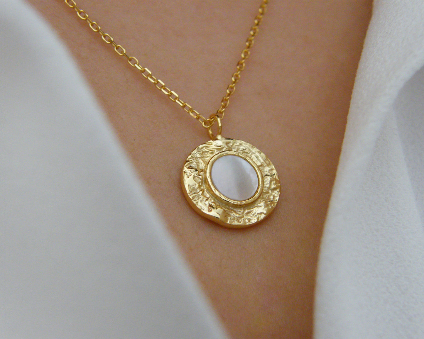 Aurora Mother of Pearl Necklace